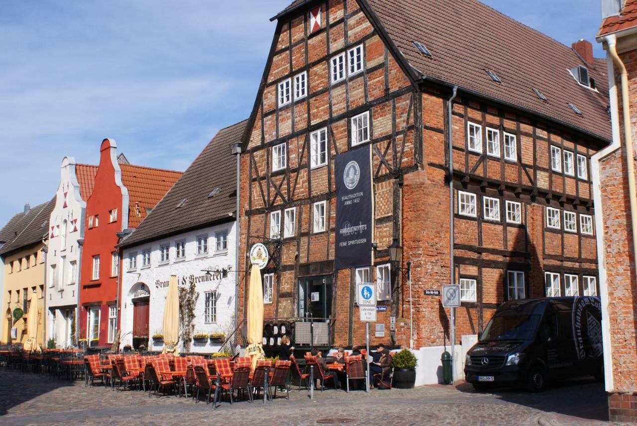 Stadtvilla Bruegemann Mit Terrasse & Parkplatz - Abc136 By AbcWißmar Eksteriør bilde